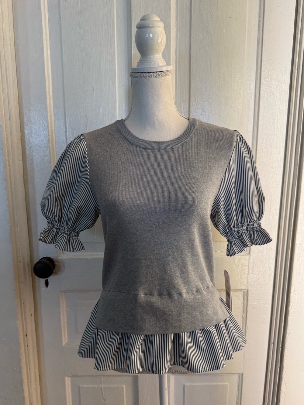 Nanette Lepore Mixed Media Twofer Sweater Puff Sleeve Peplum Top Gray Striped M - Picture 3 of 15